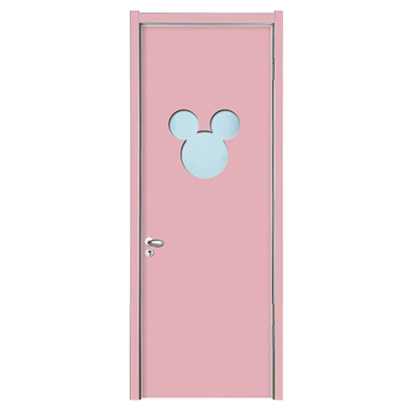 Деревянная дверь